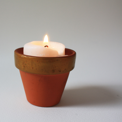 candle in a pot (classy name)